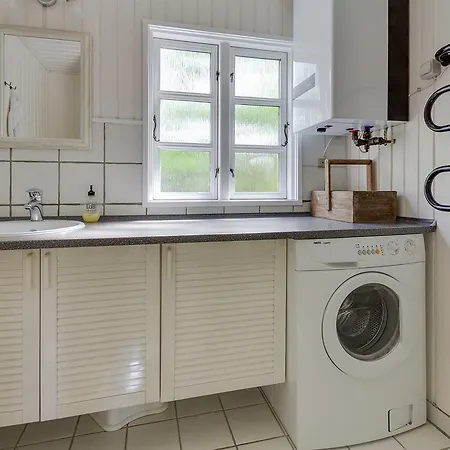 Three-bedroom Holiday In * Hals